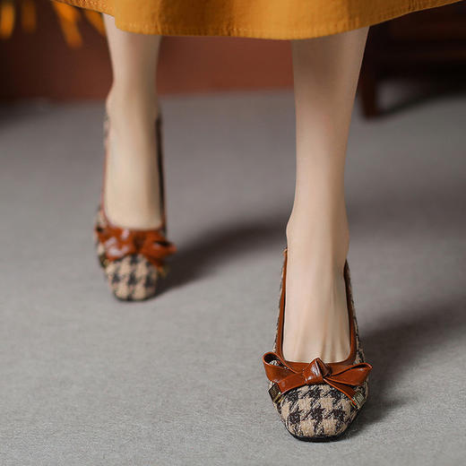 【预售5天】复古棕色千鸟格坡跟单鞋女秋季新款方头浅口显瘦蝴蝶结高跟鞋PPY&25-239 商品图2