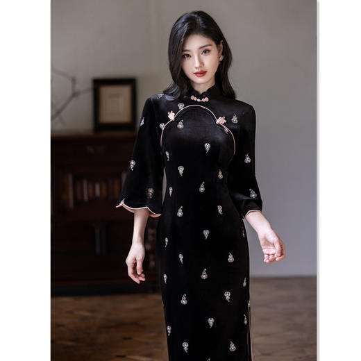 GX丝绒绣花长款中袖改良新中式旗袍2025秋冬新款日常可穿国风旗袍裙 商品图2