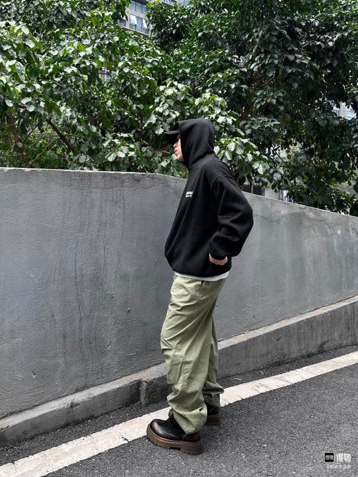 Fear of God Essentials FALL24 HOLIDAY系列 Fleece Hoodie 连帽简约硅胶字母舒适加绒字母卫衣 男女同款（BG） 商品图10