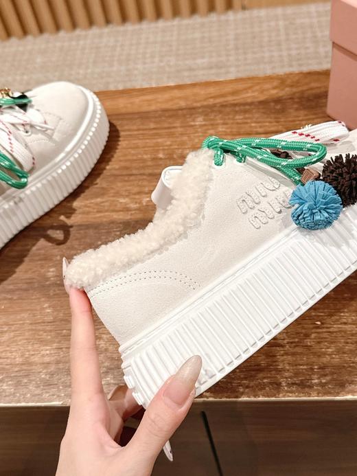 缪缪 秋冬新款 厚底  休闲小白鞋 羊毛饼干鞋 加绒(DBG) 商品图7