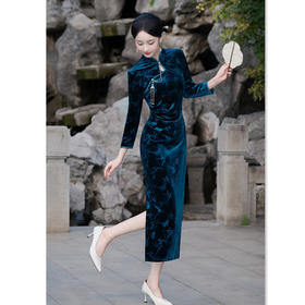 GX丝绒压花蓝旗袍2025秋季新款时尚改良新中式年轻女士日常可穿旗袍