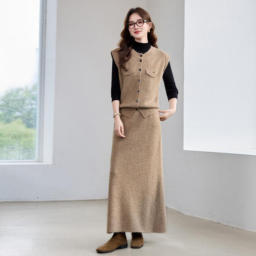 HR YBER603洋气时尚百搭通勤款圆领显瘦单排扣三件套裙 商品图2