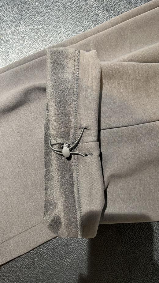 【云粉节】 【新品】7楼 NewBalance女士秋冬款运动休闲加绒阔腿长裤 吊牌价：649元 商品图2