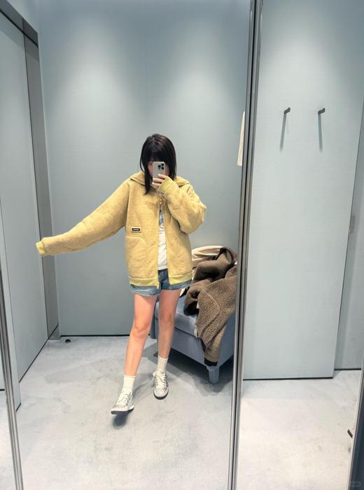 缪缪 25Fw早秋新款 软乎乎廓形羊羔毛外套（DQJ*MM） 商品图5