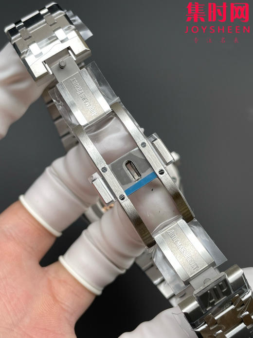 爱彼APS皇家橡树26574系列 APS26574 v2版 多功能男士腕表 在“Grande Tapisserie”大格纹装饰表盘上，日期、星期、月份、月相 商品图6