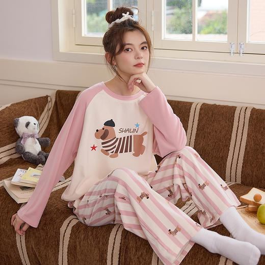 秋冬小暖炉~【秋冬火山绒家居服套装】软糯双面保暖暖绒 秋冬抗静电纤维 不掉色不起皱 上身轻盈自在 色系潮流时尚 柔弹舒适的面料 商品图8