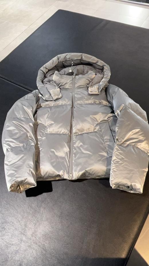 【云粉节】 【新品】7楼 NewBalance女士轻便保暖羽绒服 吊牌价：1899元 商品图0