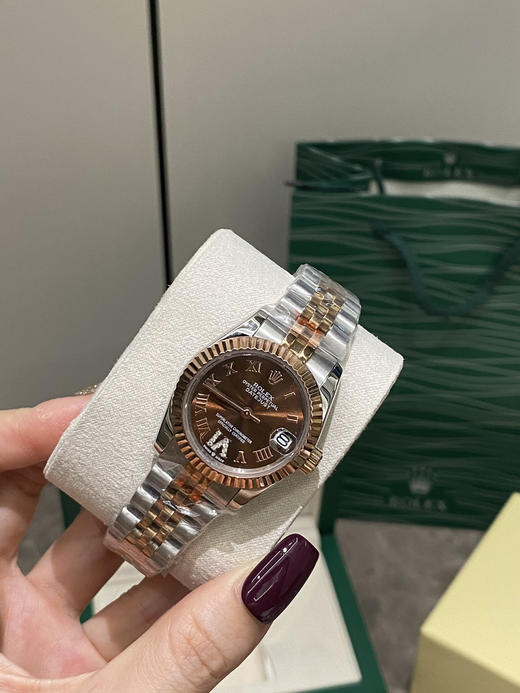 新品罗马女款日志手表 商品图0