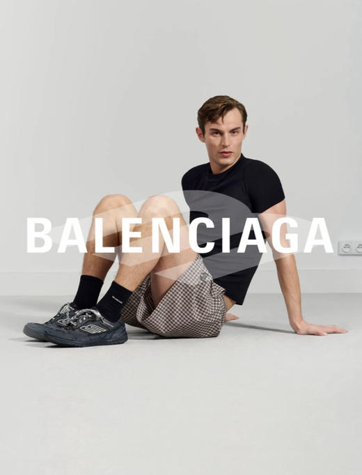 巴黎世家 Hamptons Worn-Out 牛皮革 标识压纹 做旧 圆头系带 低帮 生活休闲鞋 情侣款（SS） 商品图8