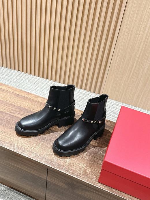 莞产 VALENTIN* 华伦天奴经典鉚钉马丁靴（ZX*DBG） 商品图11