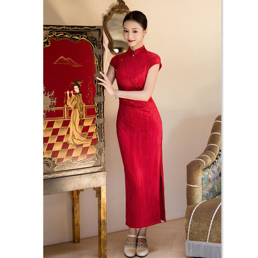 GX红色丝绒年轻少女款婚宴旗袍2025秋新款改良新中式订婚旗袍敬酒服 商品图3