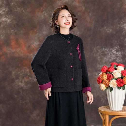 XT 2502蝴蝶结妈妈双面羊毛大衣减龄羊毛呢子短外套 商品图1