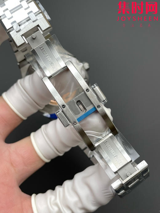 爱彼APS皇家橡树26574系列 APS26574 v2版 多功能男士腕表 在“Grande Tapisserie”大格纹装饰表盘上，日期、星期、月份、月相 商品图6