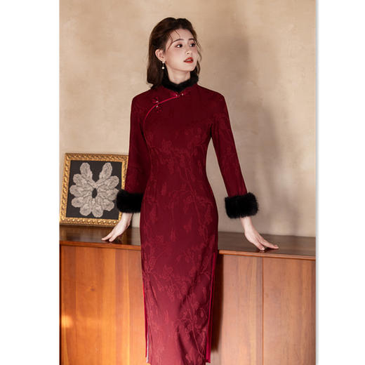 GX冬款加绒加厚长款修身大毛领旗袍2025款妈妈装宴会礼服回娘家旗袍 商品图3