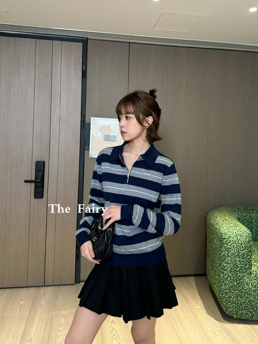 缪缪 25FW早秋新款 条纹半拉链羊绒Polo衫（DQJ*MM） 商品图4