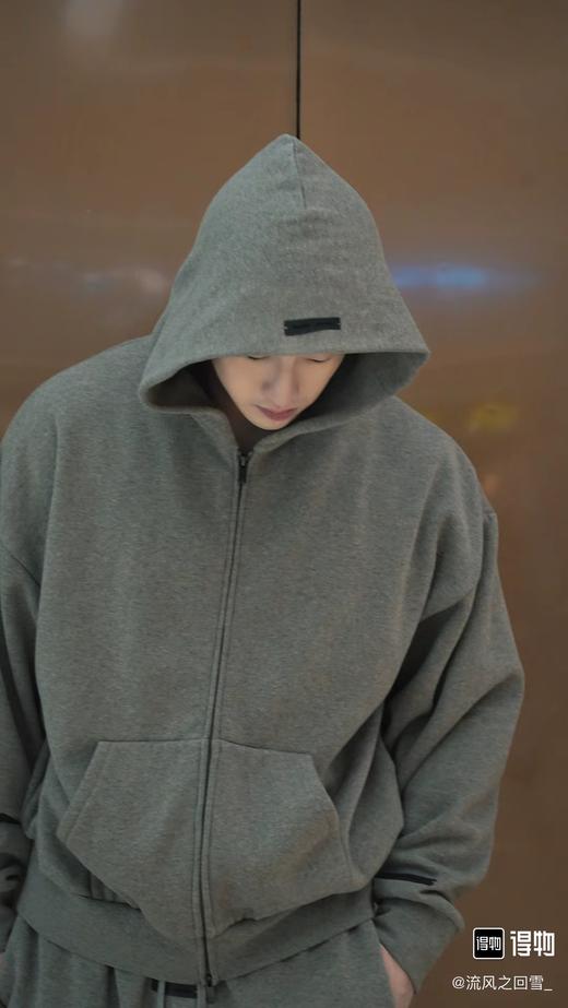 Fear of God Essentials SS25 Classic Hoodie 徽标字母后背印花连帽帽衫长袖卫衣男女同款拉丝银硅胶拉链外套开衫（BG） 商品图2