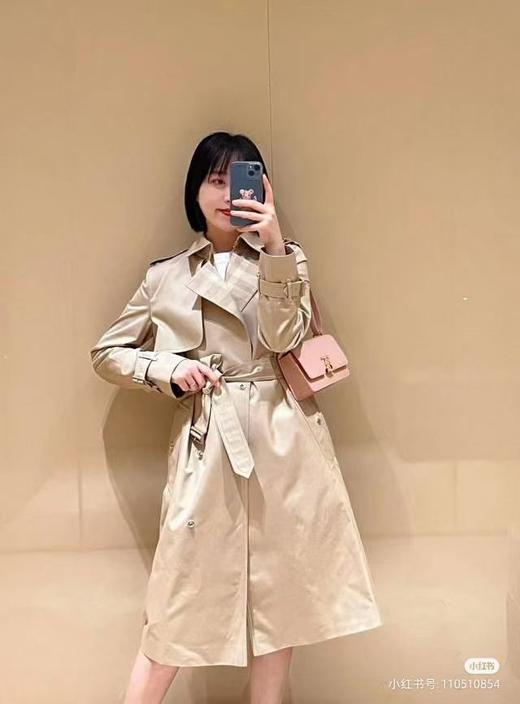 巴宝莉新款  纯色中长款翻领腰带长袖风衣（SS） 商品图0