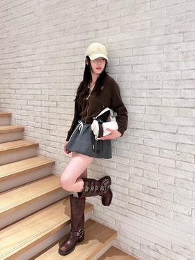 缪缪 25Fw早秋新款 巧克力色拉链羊绒针织外套（ZY*MM）