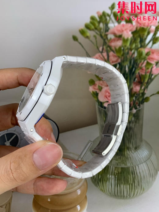 爱彼 APS皇家橡树15500系列 皇家橡树全陶瓷 15500陶瓷壳 男士腕表 新到货，凭借陶瓷材质与Cal.4302一体机 商品图4