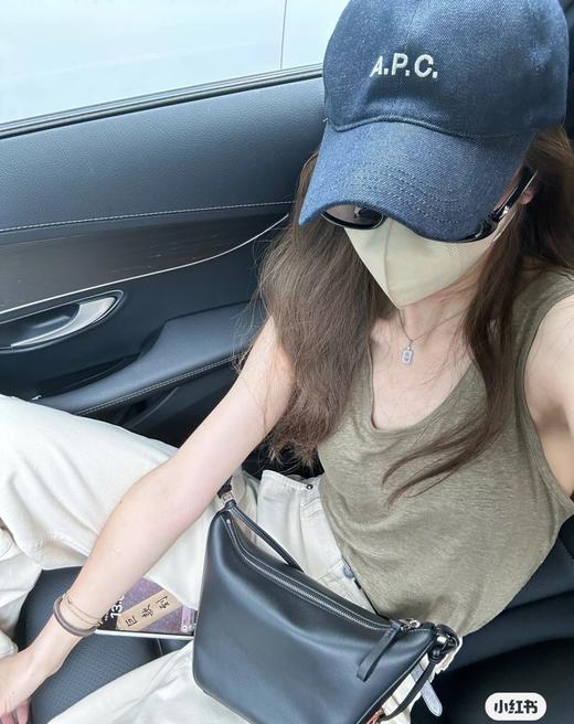 罗意威 经典牛皮革Hammock hobo手袋 将经典手袋能轻松改变形状的设计进行解构（ZB*PLD） 商品图5