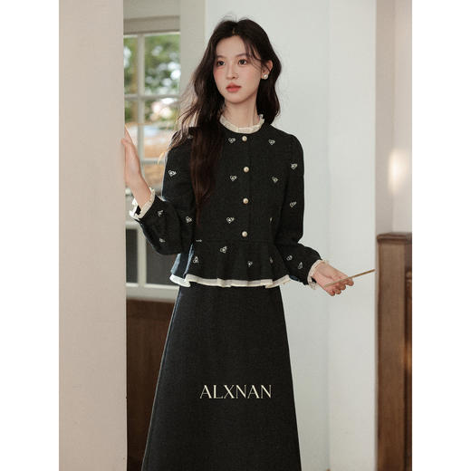 鹿向南「烟灰缀露」假两件深灰色连衣裙女秋季法式设计感长款裙子 商品图0