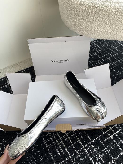 Maison Margiela丨MM6马吉拉24ss新款皱褶分趾鞋（DBG） 商品图5