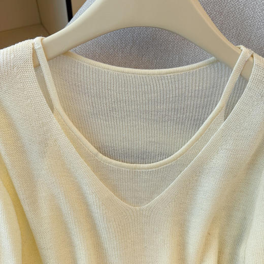 老米优品🎈自带叠搭层次感《设计款假两件V领针织衫》不费力的时髦感~~ 商品图10