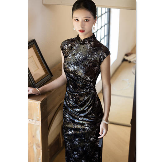 GX时尚改良新中式丝绒坎肩袖旗袍2025秋季新款复古国风年轻款旗袍裙 商品图0