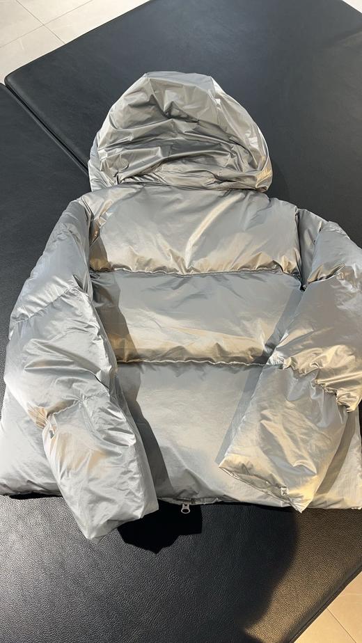 【云粉节】 【新品】7楼 NewBalance女士轻便保暖羽绒服 吊牌价：1899元 商品图1