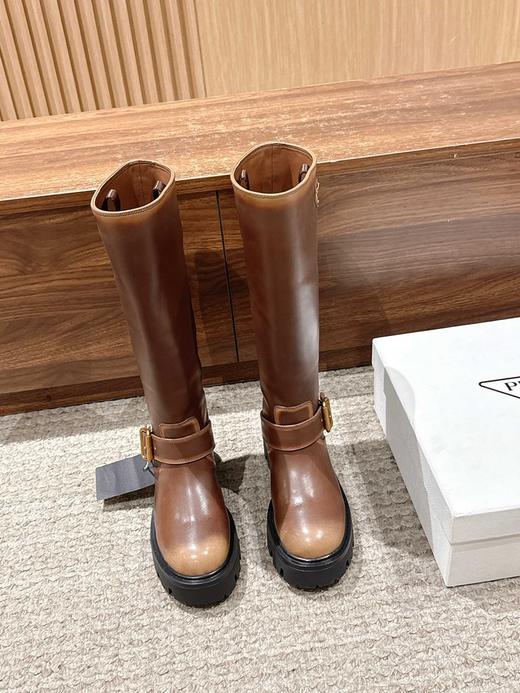 普拉达 经典三角标一脚蹬王炸长靴  皮面 (DBG) 商品图6
