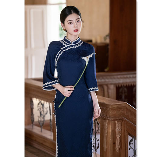 GX复古国风绸缎提花长款倒大袖旗袍2025秋季新款日常宽松中袖旗袍裙 商品图3