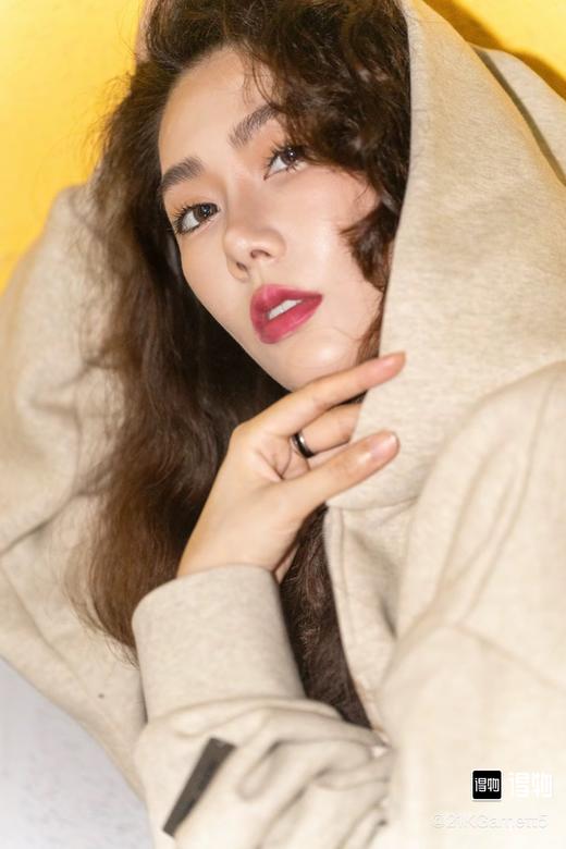 Fear of God Essentials SS25 Classic Hoodie 徽标字母后背印花连帽帽衫长袖卫衣男女同款拉丝银硅胶拉链外套开衫（BG） 商品图11