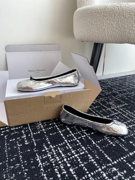 Maison Margiela丨MM6马吉拉24ss新款皱褶分趾鞋（DBG） 商品图3