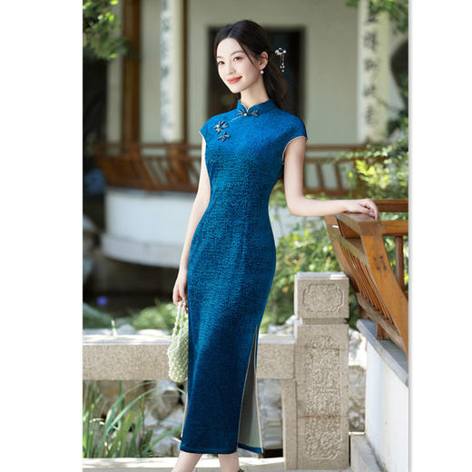 GX现代改良新中式长款宝蓝坎肩袖旗袍2025秋季新款年轻女士日常旗袍 商品图2