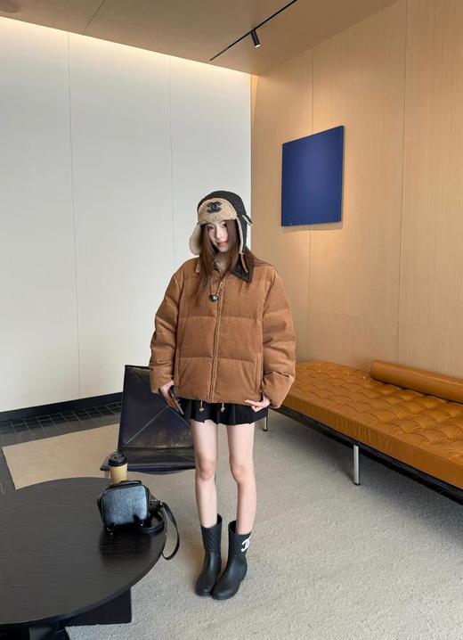 缪缪 25Fw秋冬新款 灯芯绒拼牛皮领羽绒服外套(DQJ*MM) 商品图6