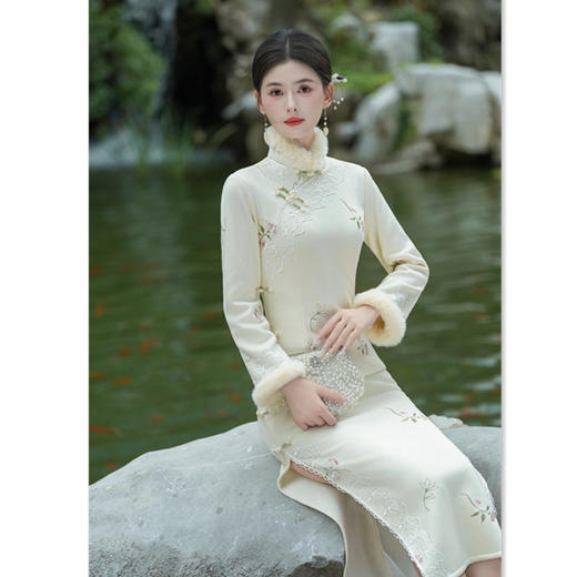GX素雅中式长款花边淑女范保暖加厚旗袍2025秋冬新款日常年轻款旗袍 商品图3