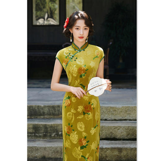 GX复古中国风丝绒长款坎肩袖旗袍2025初秋新款改良中式修身显瘦旗袍 商品图3