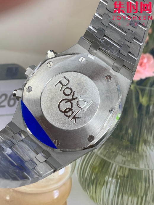 APS新品爱彼皇家橡树系列26331 熊猫盘 男士腕表 自动上链计时码表，以标志性八角形表圈与“Tapisserie”格纹表盘诠释经典设计，搭载丹东一体定制机芯 商品图5