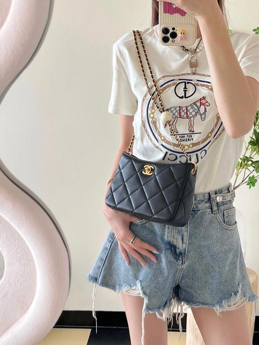 香奈儿 24S 金扣 双珍珠球皮穿链链条肩带 小羊皮 流浪包腋下包斜挎单肩包 常规 女款 黑色(DG*MM) 商品图4