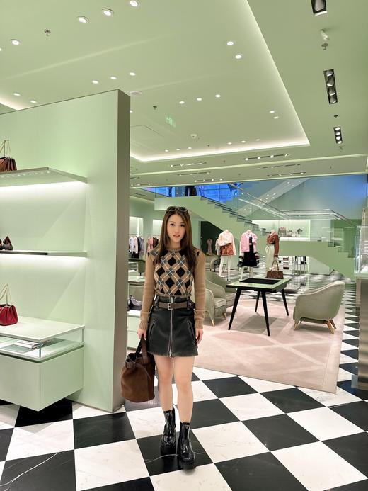 普拉达  25Fw早秋新款 拼色菱格挂毛logo针织衫（ZY*MM） 商品图7