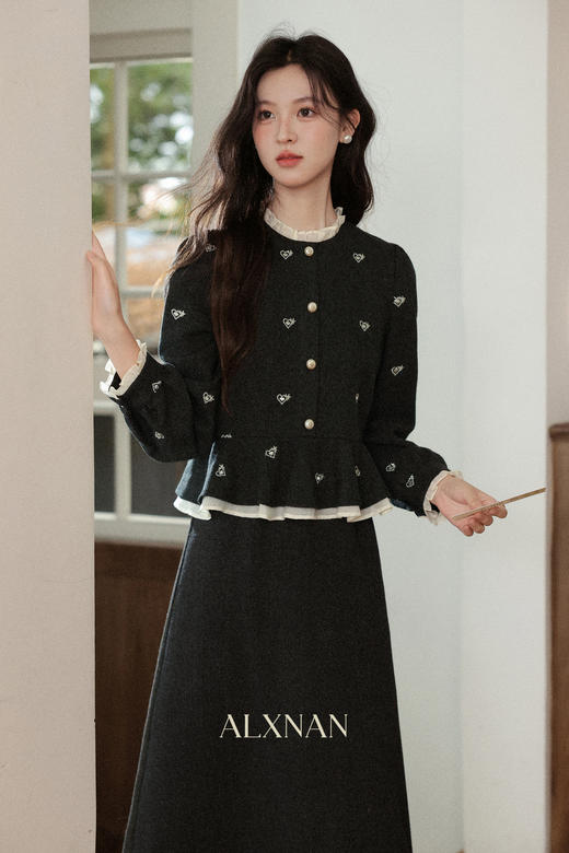 鹿向南「烟灰缀露」假两件深灰色连衣裙女秋季法式设计感长款裙子 商品图5