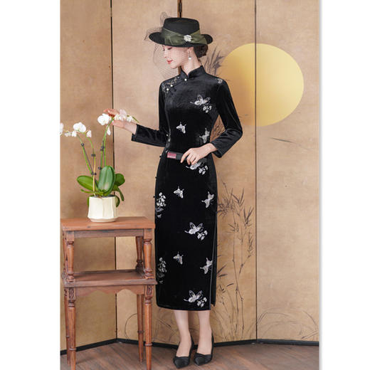 GX早秋新款丝绒长袖旗袍2025新款时尚改良新中式复古女装感旗袍 商品图3