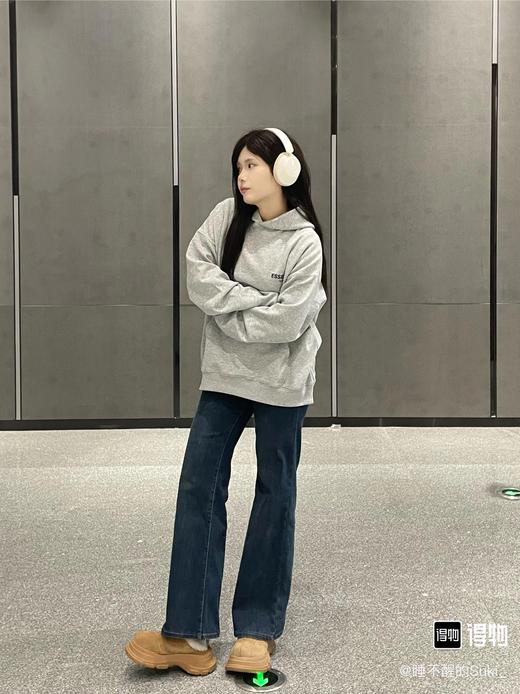 Fear of God Essentials FALL24 HOLIDAY系列 Fleece Hoodie 连帽简约硅胶字母舒适加绒字母卫衣 男女同款（BG） 商品图11