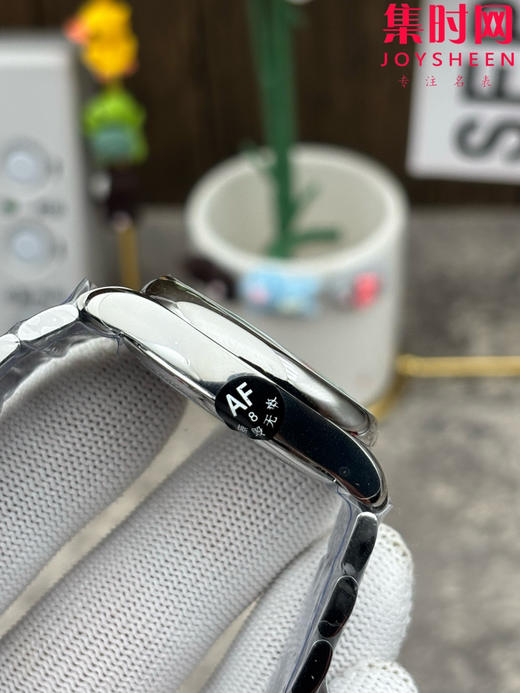 AF浪琴名匠月相系列 四针月相 名匠月相34mm 名匠月相女款 贝母钻面 自动机械 女士腕表 优雅新选择！ 商品图5