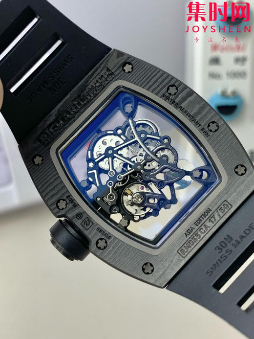 理查德米勒 APS新款RM055 RM55 黑金碳 碳纤维壳 男士腕表 丹东RMUL2一体机 里查德以其轻便时尚为主题，我们所有的金属件都采用钛金属制作同步原版 商品图3