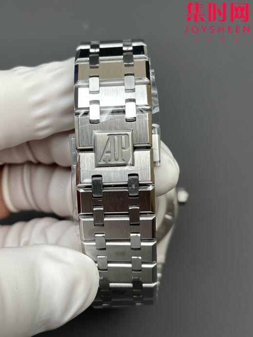 爱彼APS皇家橡树26574系列 APS26574 v2版 多功能男士腕表 在“Grande Tapisserie”大格纹装饰表盘上，日期、星期、月份、月相 商品图7