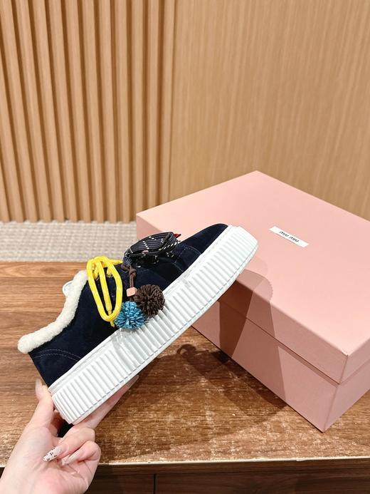 缪缪 秋冬新款 厚底  休闲小白鞋 羊毛饼干鞋 加绒(DBG) 商品图9