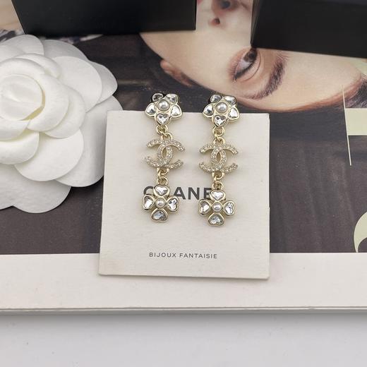 小香 25秋冬新品 花c草耳钉（XK） 商品图3