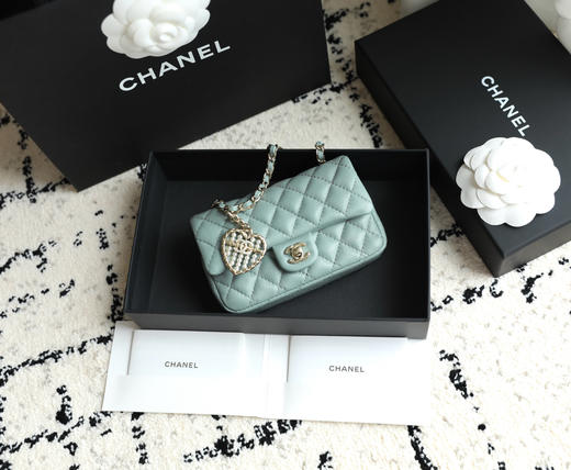 香奈儿 25A高级手工坊 经典𝖬𝗂𝗇𝗂挂饰𝖢𝖥小包（LZ*MM） 商品图1