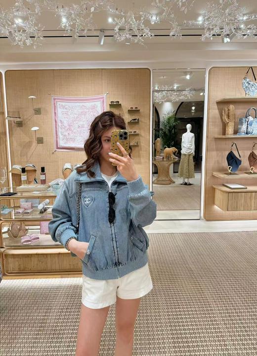 CHANEL 早秋新款双C字母爱心刺绣牛仔夹克（TM） 商品图3